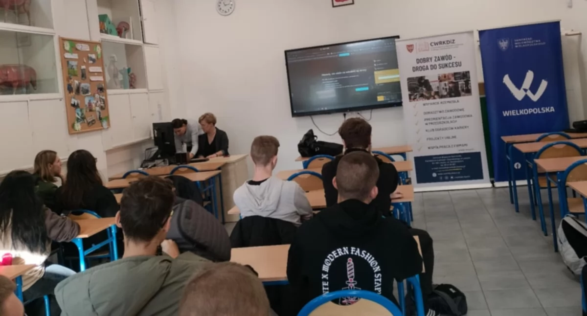 Szkoły, edukacja i nauka, Kariery Nietążkowie - zdjęcie, fotografia