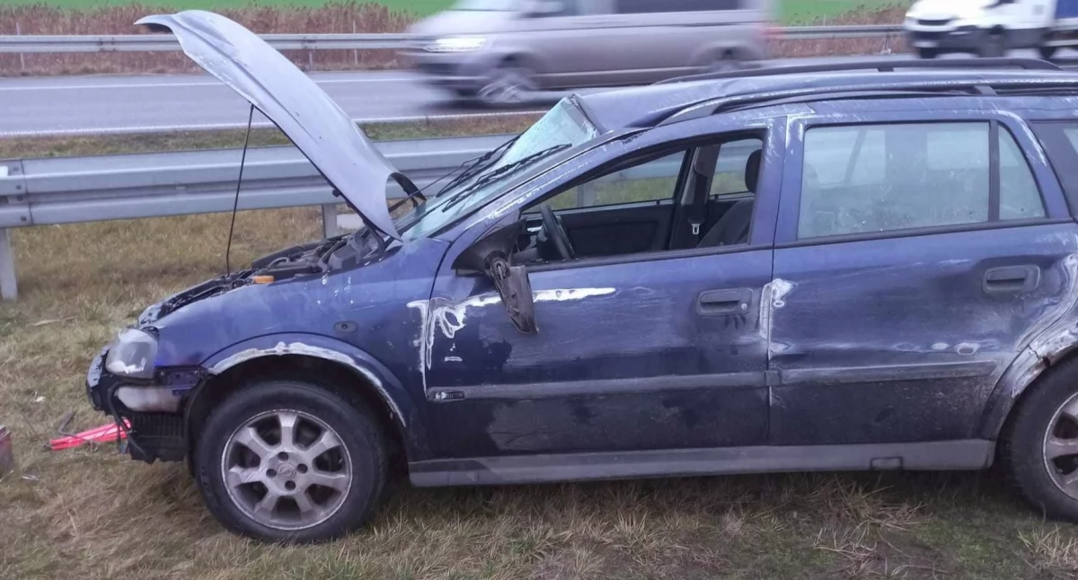 Dachowanie na S5 koło Kościana