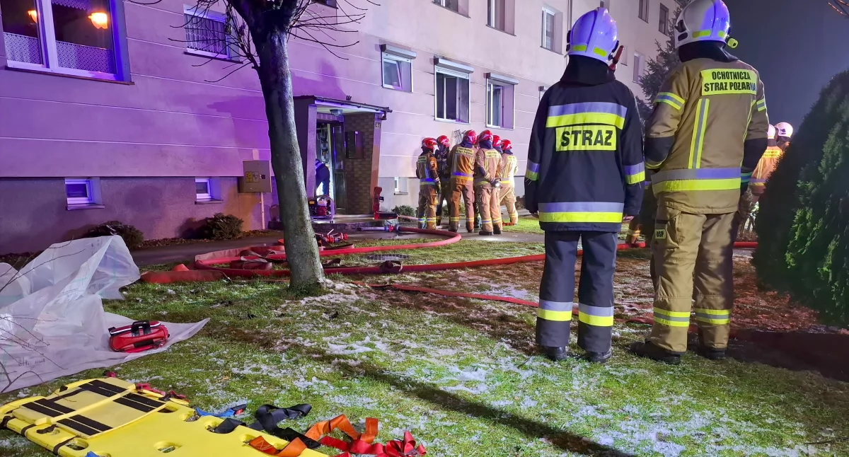 Pożary, Pożar mieszkania bloku Racocie [ZDJĘCIA] - zdjęcie, fotografia