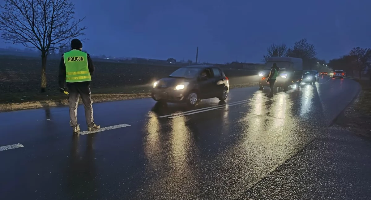 Zdjęcie przedstawia kontrolę trzeźwości