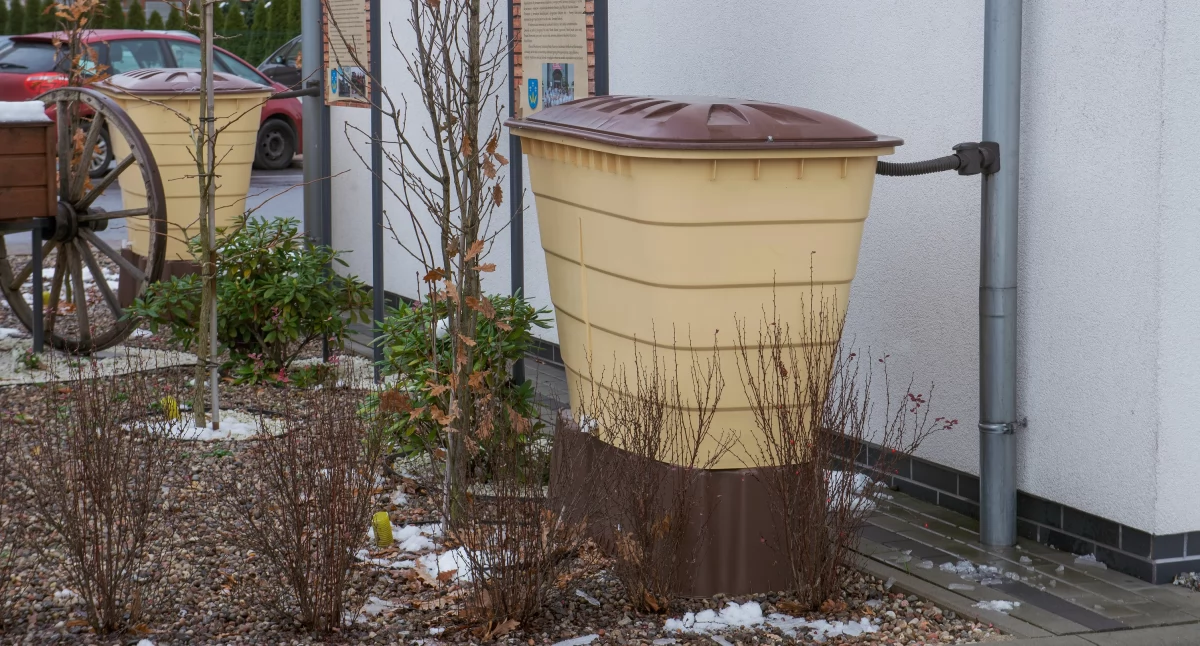 Fot: Godziesze Wielkie – „Wykorzystanie wody opadowej w celu nawadniania zieleni przy Budynku Tradycji w Godzieszach Wielkich, ul. 11 Listopada nr 1” – 2020 r.
