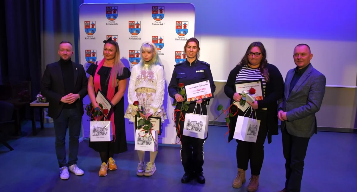 Sprawy lokalne, Kobiety kobietach - zdjęcie, fotografia