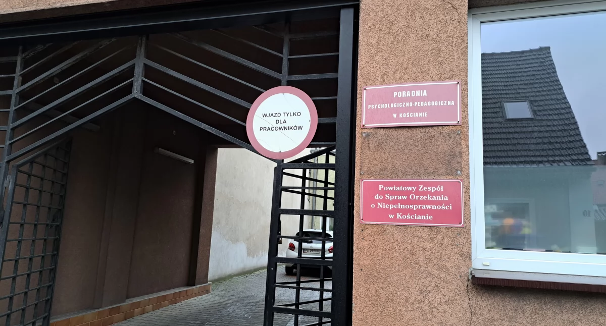 Wjazd do Poradni Psychologiczno-Pedagogicznej w Kościanie 