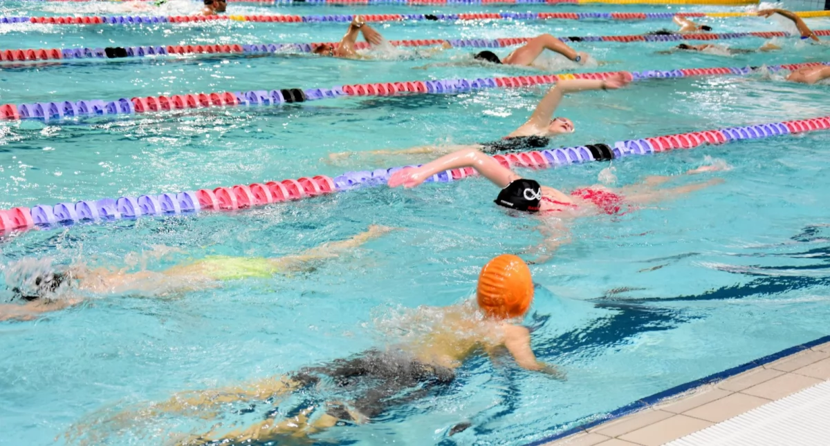 Inne sporty, Otyliada kościańskim basenie Rekordzista przepłynął prawie kilometrów! [ZDJĘCIA] - zdjęcie, fotografia