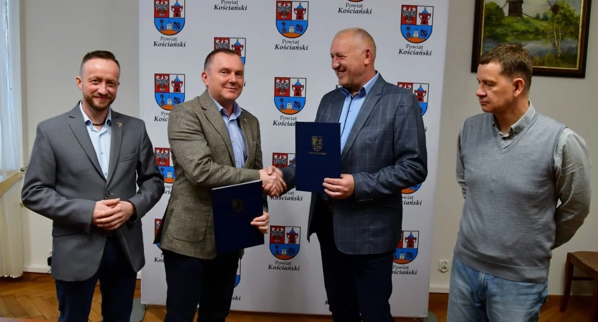 Podpisanie umowy na drogę Gorzyczki - Nowy Gołębin - Donatowo