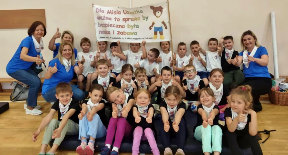 Reprezentacja Przedszkola nr 4 w Kościanie podczas miejskiego etapu konkursu Bezpieczny Przedszkolak
