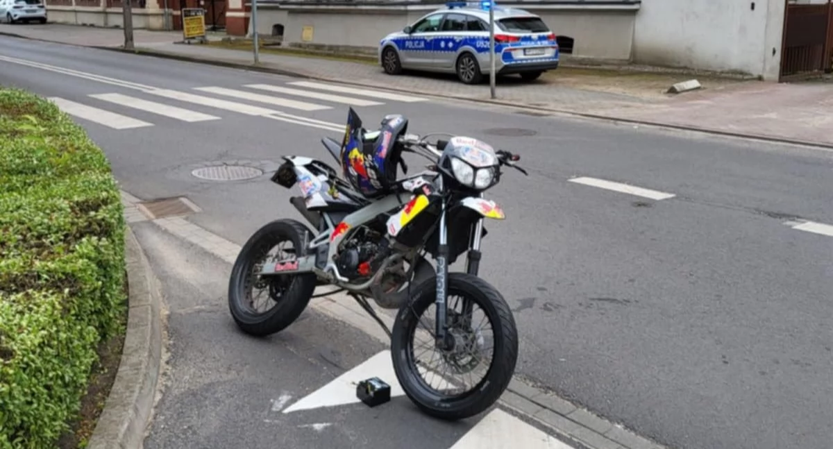 Wypadki drogowe, ustąpił motorowerzyście - zdjęcie, fotografia