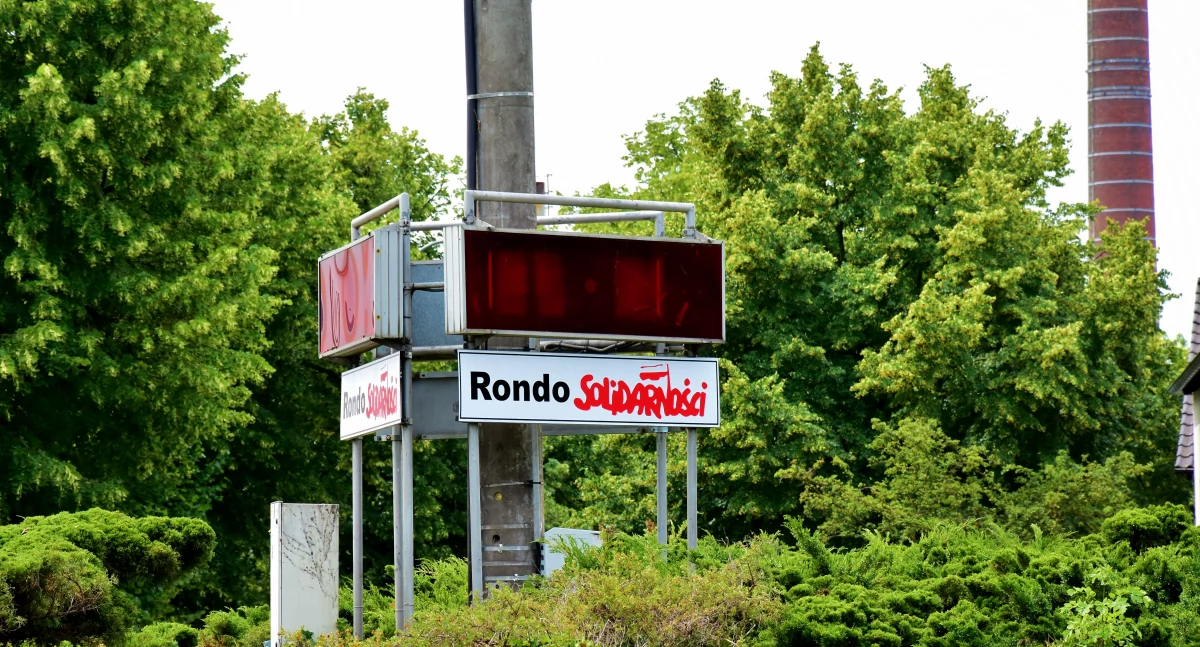 Sprawy lokalne, Zegar rondzie wciąż działa! Będzie - zdjęcie, fotografia