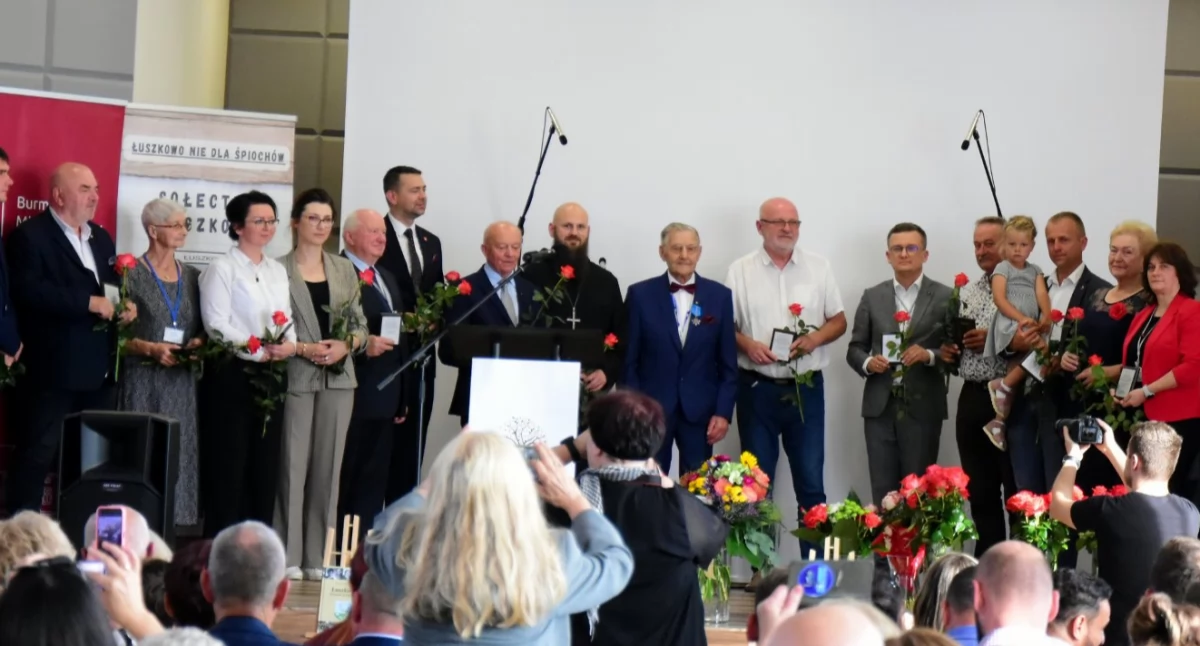 Sprawy lokalne, Promocja ksiązki Łuszkowo Henryka Marcinkowskiego [ZDJĘCIA] - zdjęcie, fotografia