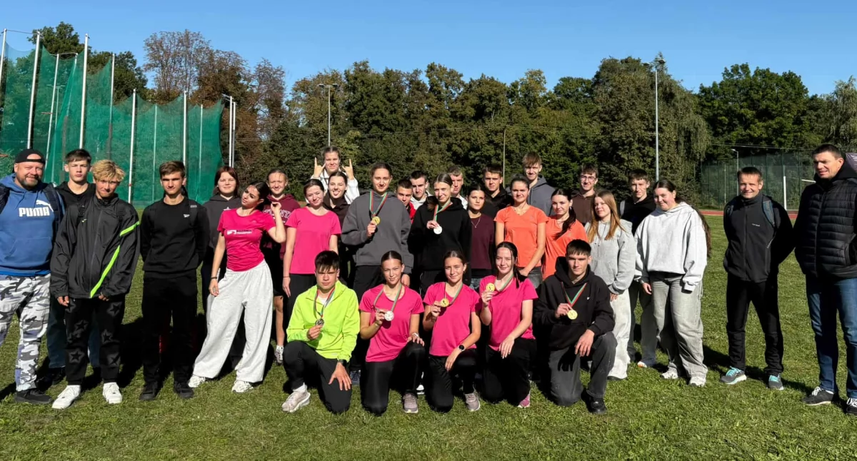 Szkoły, edukacja i nauka, Uczniowie Nietążkowa medalami mistrzostwach! - zdjęcie, fotografia