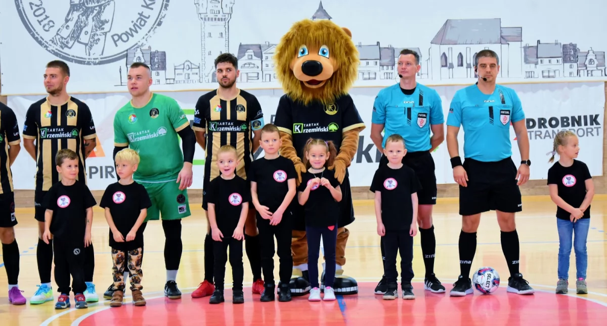 Piłka noża, Świetne otwarcie futsalowego sezonu Futsal Tartak Krzemiński Kościan Dexon Września [ZDJĘCIA] - zdjęcie, fotografia
