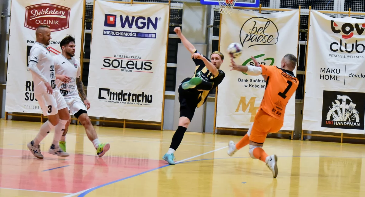 Piłka noża, Koniec przygody pucharem Futsal Kościan Lębork [ZDJĘCIA] - zdjęcie, fotografia