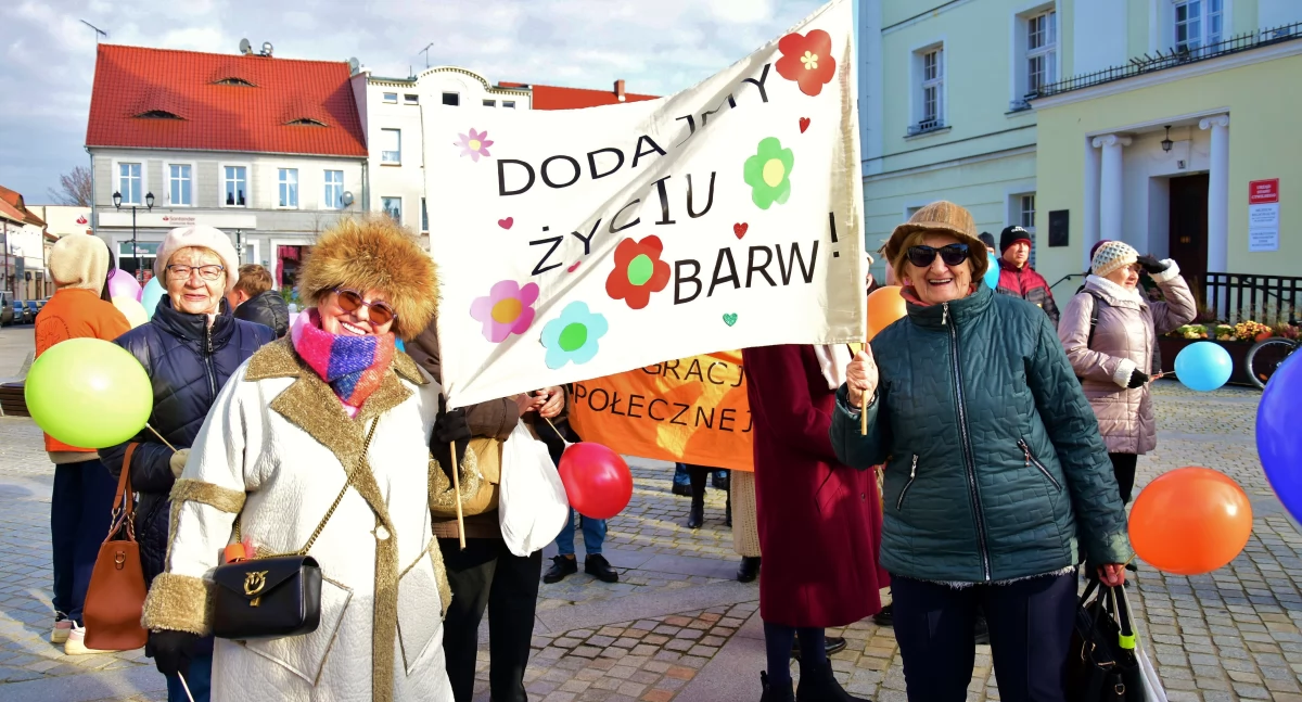 Imprezy różne, Dzień Seniora Kościanie Przemarsz zabawa taneczna [ZDJĘCIA] - zdjęcie, fotografia