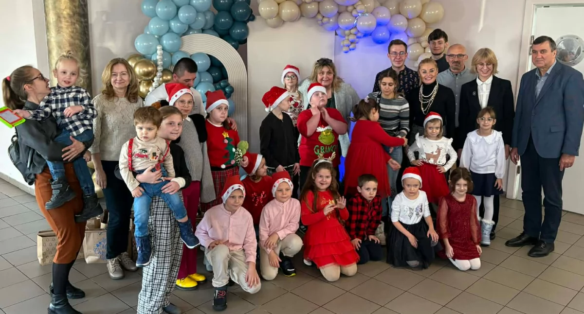 Sprawy lokalne, Przedświąteczne spotkanie Dziećmi Niezwykłymi - zdjęcie, fotografia