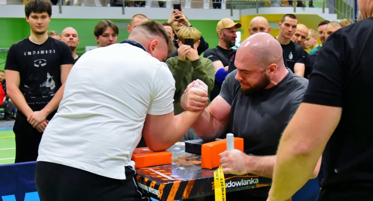 Inne sporty, Zawody armwrestlingu Czempiniu [ZDJĘCIA] - zdjęcie, fotografia
