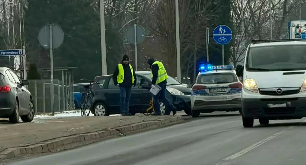 Wypadki drogowe, Potrącenie przejściu Przemysłowej - zdjęcie, fotografia