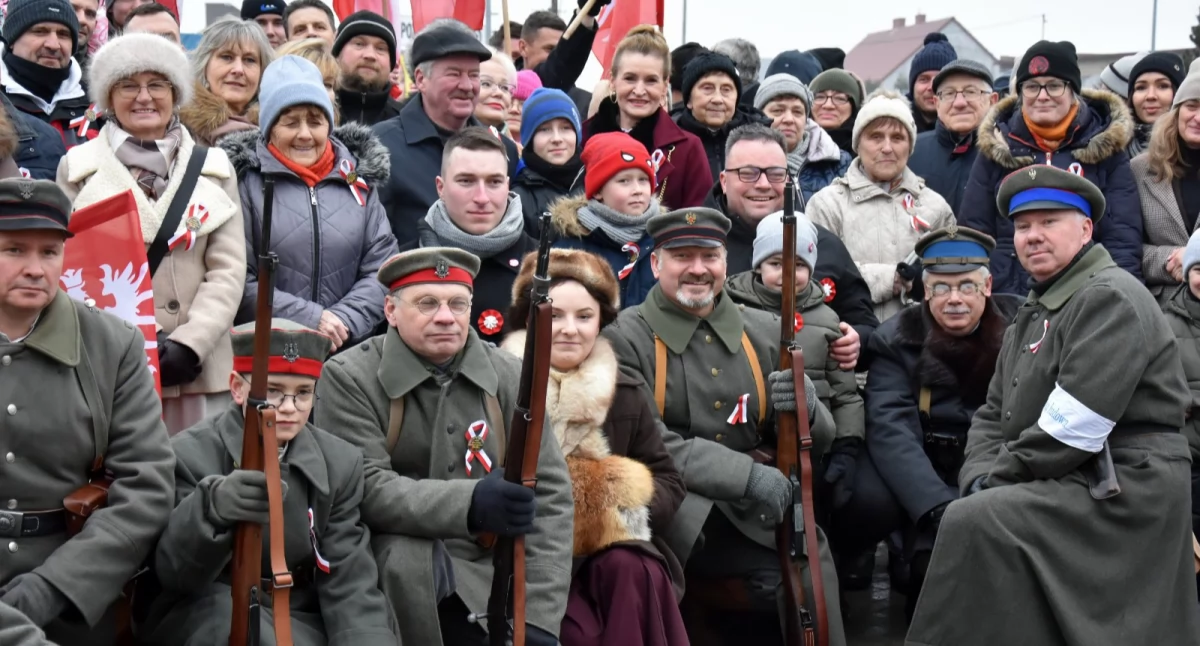 Uroczystości i pamięć, Rondo Kiełczewskiej Kompanii Powstańczej uroczystość odsłonięcia tablic [ZDJĘCIA] - zdjęcie, fotografia