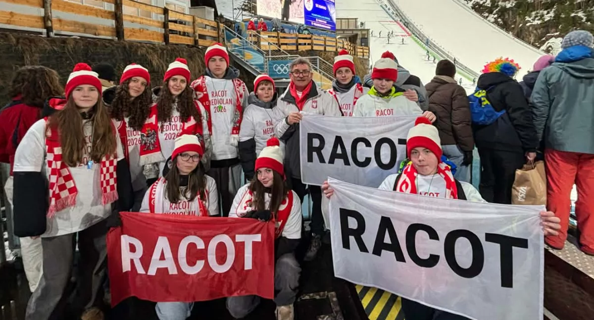 Inne sporty, Kibice Racotu kibicują naszym zawodniczkom! [ZDJĘCIA] - zdjęcie, fotografia