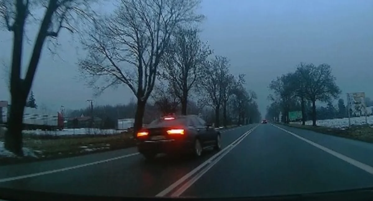 Kronika kryminalna, Niebezpieczny manewr latki Straciła prawo jazdy - zdjęcie, fotografia