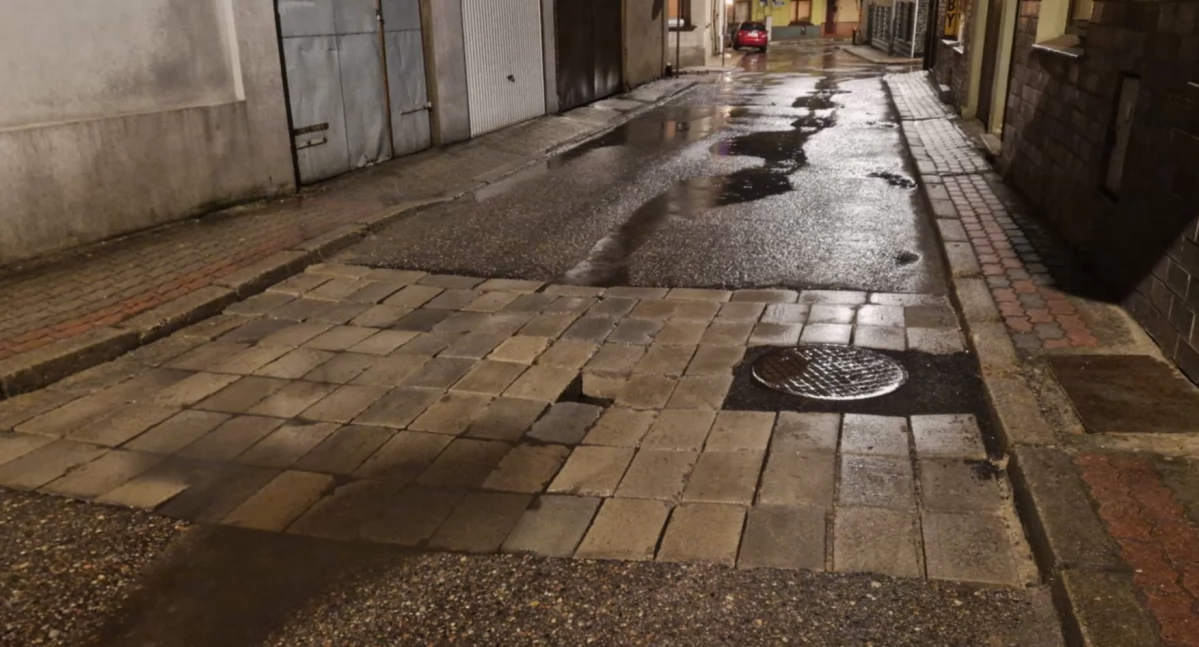 Sprawy lokalne, Uwaga! Dziura Garbarskiej Kościanie! - zdjęcie, fotografia
