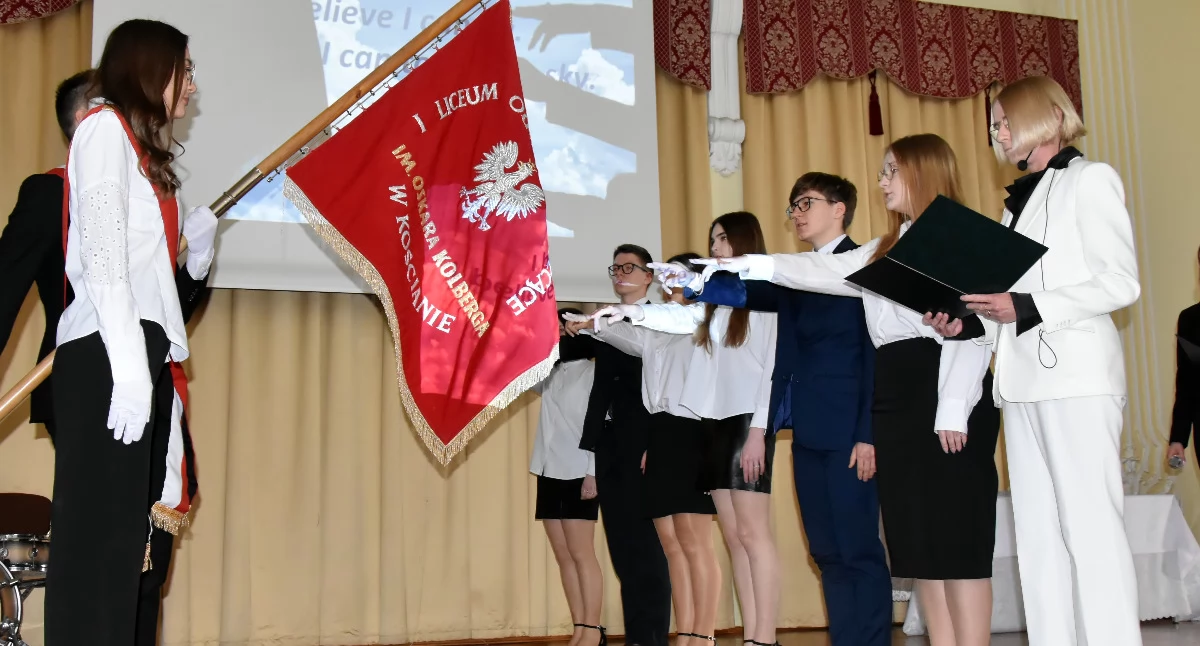 Szkoły, edukacja i nauka, Pożegnanie maturzystów Kolberga [ZDJĘCIA] - zdjęcie, fotografia