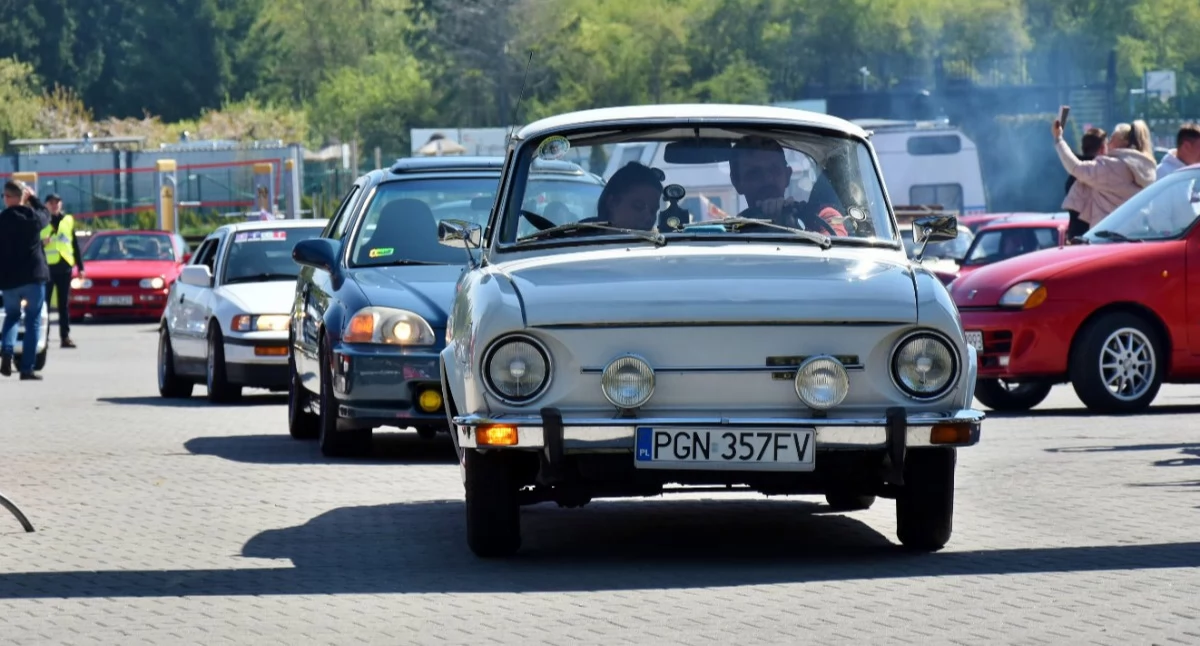 Imprezy różne, Czempiński Klasyków Ponad setka klasyków wyruszyła trasę [ZDJĘCIA] - zdjęcie, fotografia