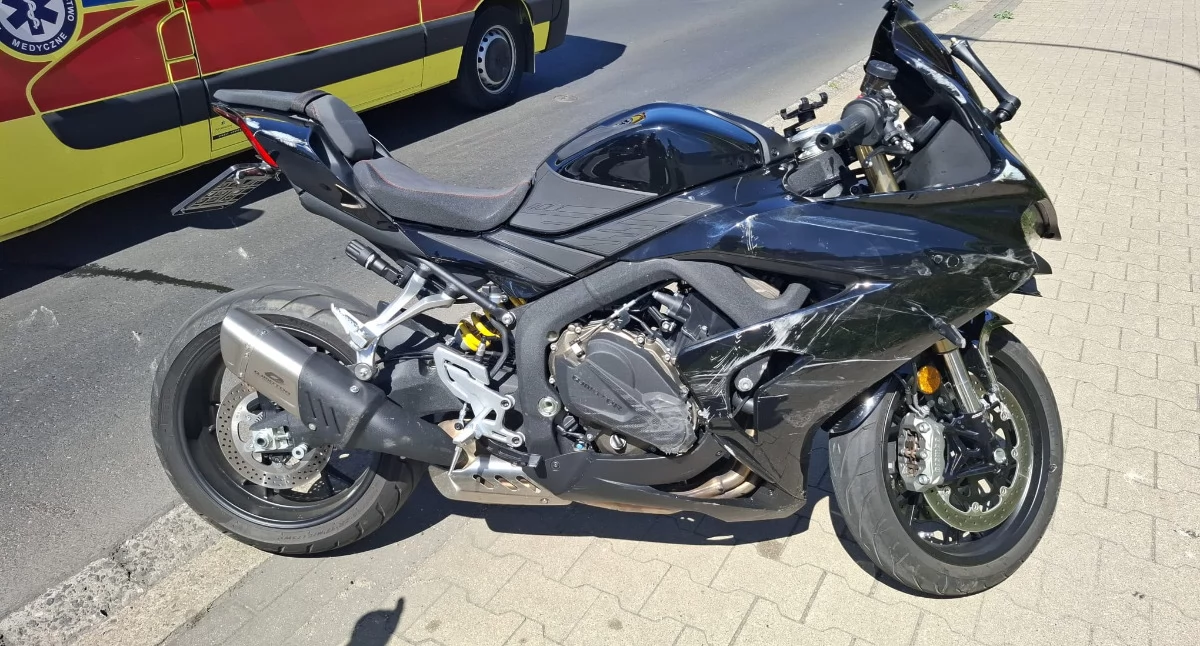 Wypadki drogowe, ustąpił motocykliście Kolizja Gostyńskiej Kościanie - zdjęcie, fotografia