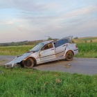 BMW wypadło z drogi (1)