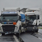 Zderzenie czterech pojazdów na piątce (1)
