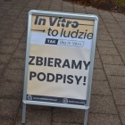 Zbierali podpisy w sprawie in vitro (2)