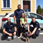 Uratowany pies adoptowany przez policjanta (3)
