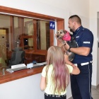 Uratowany pies adoptowany przez policjanta (6)