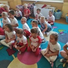 Przedszkolaki kibicują (2)