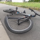 Rowerzysta wjechał pod samochód, Czempiń Głuchowo (3)