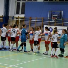 Juna z pucharem w futsalu (3)
