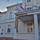 Odpadł nowy tynk (2)