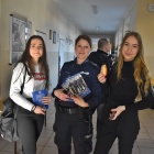 Policjanci rozdawali pączki (1)