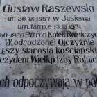 Nagrobek Raszewskiego po renowacji (2)