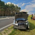 Wjechał w barierki na S5 (5)