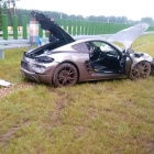 Uderzył w bariery jadąc porsche na S5 (3)