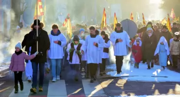 Tłumny Orszak Trzech Króli w Kościanie [ZDJĘCIA]