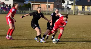 Punktów zdobyć się nie udało. Juna-Trans Women - Resovia Rzeszów 0:2