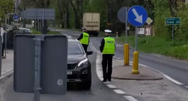 Długi weekend na drogach. 7 kolizji i 7 pijanych kierowców