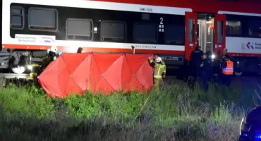 Wypadek na torach. Mężczyzna pod pociągiem [ZDJĘCIA]