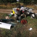 Śmieci na drodze w Kurowie (5)